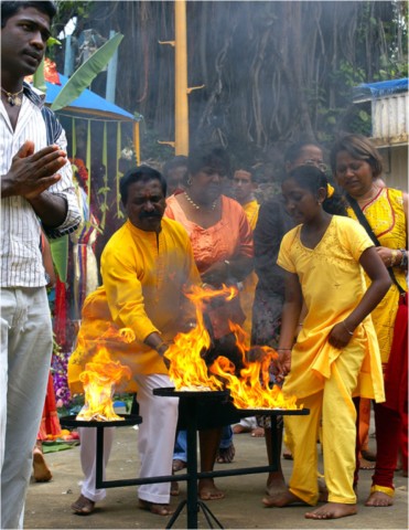 Marche sur le  feu 2009